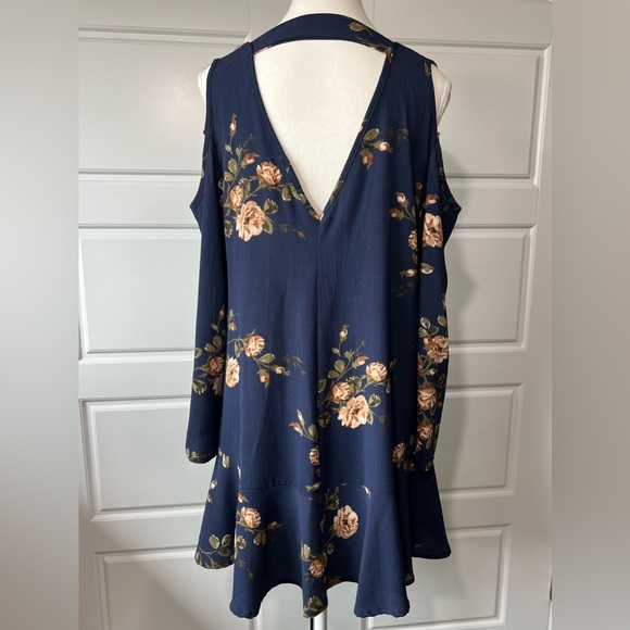 Altar'd State Floral Cold Shoulder Dress Ruffle Hem Navy Blue Peach Roses Large‎ - Picture 3 of 7